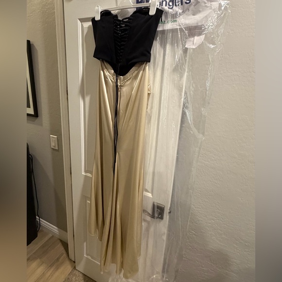 House of CB Sorcha Black and Cream Strapless Gown - Picture 8 of 8